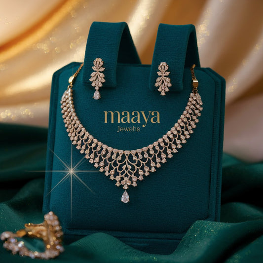 The Comeback of Vintage Gold Jewelry: Timeless Styles for Modern Fashion